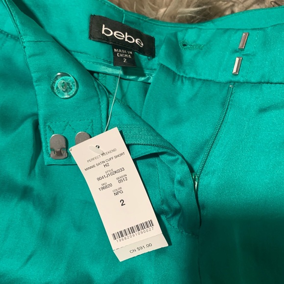 Green shorts - Picture 2 of 5